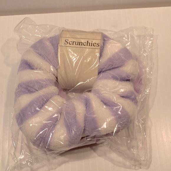 Fuzzy Scrunchies Lilac and Purple with White Stripes NEW Set of 2 - Picture 7 of 8